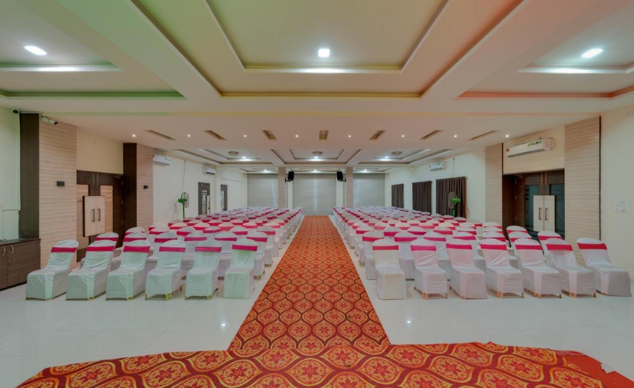 Hotel Royal Palace Karād Zewnętrze zdjęcie
